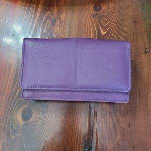 NEW GENUINE LEATHER CROSS BODY BAG WITH CELL POCKET.
